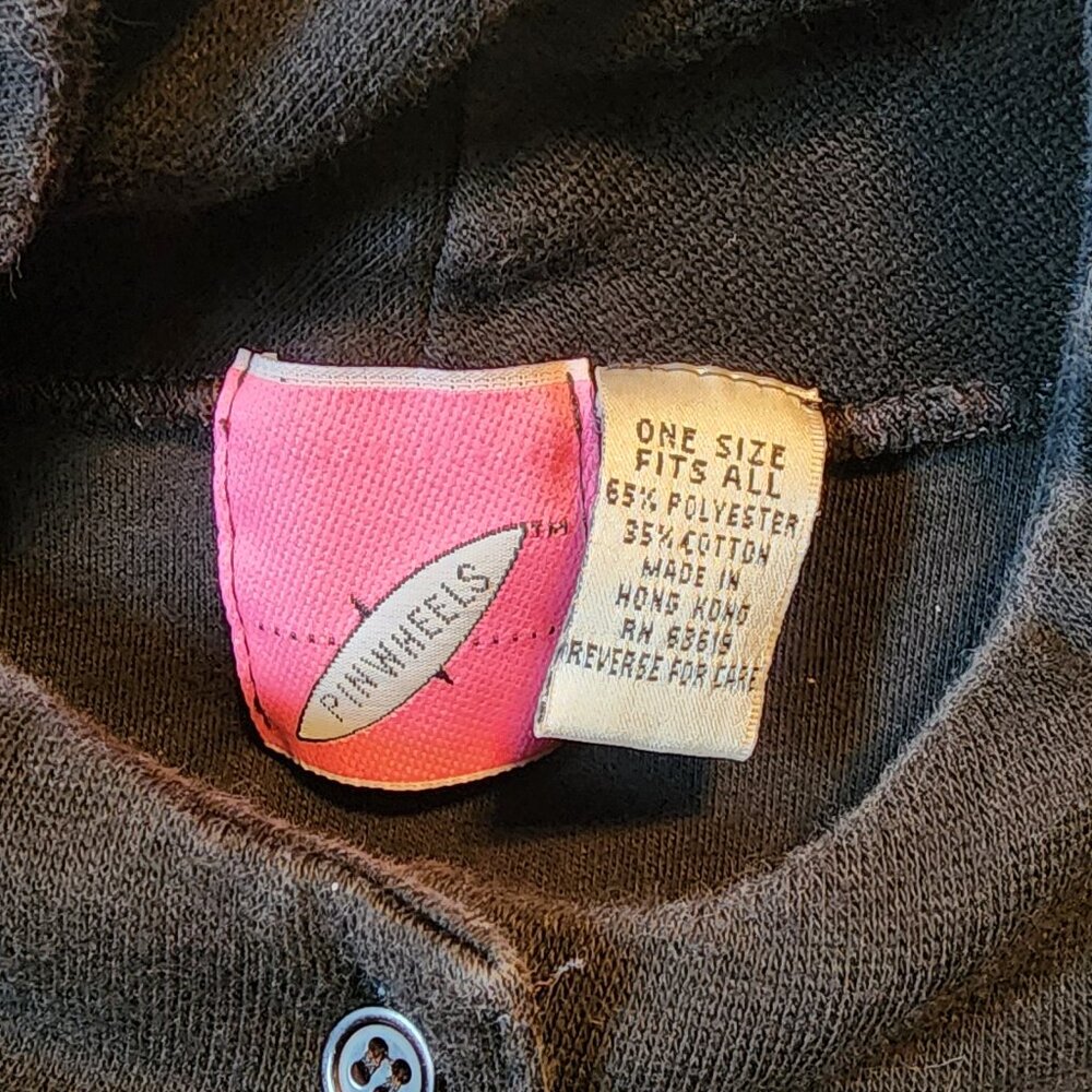 Pinwheels Button Collar Top - Picture 4 of 4